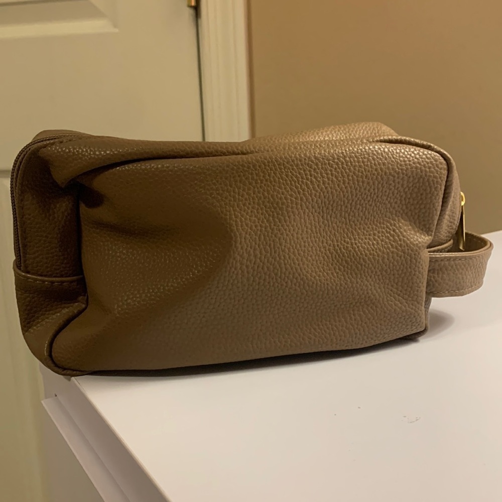 NEW Macy’s Men’s Grooming Case